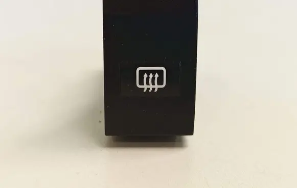 KIA Sorento Windscreen/window heater switch 937103E000