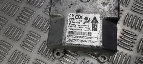 Opel Zafira B Airbag control unit/module 13246046 327963935