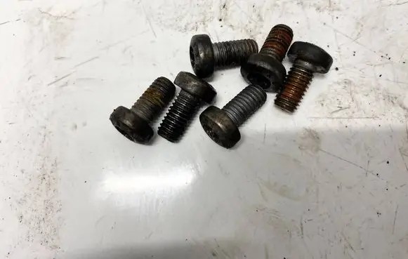 Citroen C4 I Nuts/bolts 