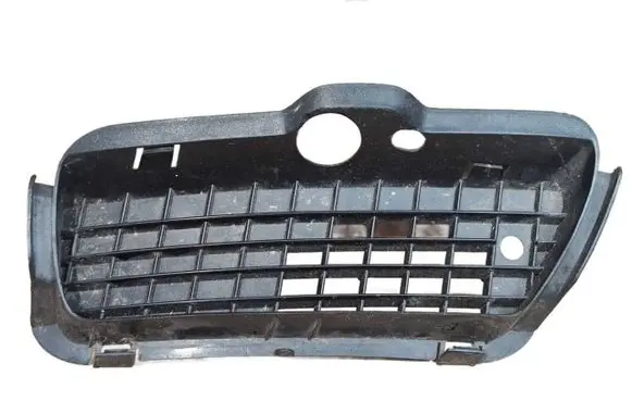 Volkswagen Golf III Front bumper lower grill 1H6853666