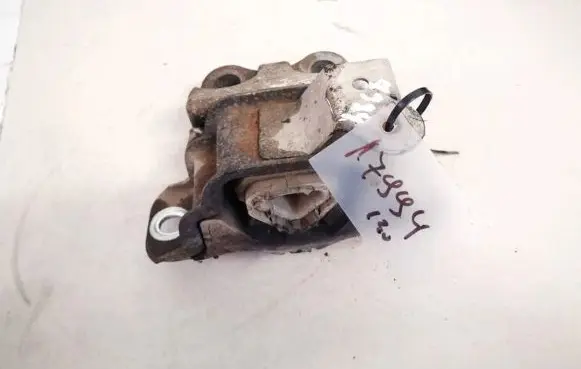 Fiat Punto (188) Engine mount bracket