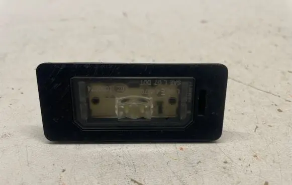 BMW 3 E90 E91 Number plate light 7193293