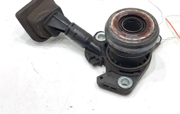Peugeot 308 Clutch slave cylinder 