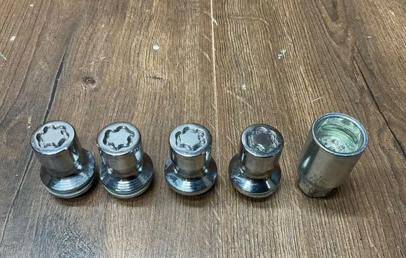 Jaguar F-Type Nuts/bolts C2D42934 GX7M17A147AA