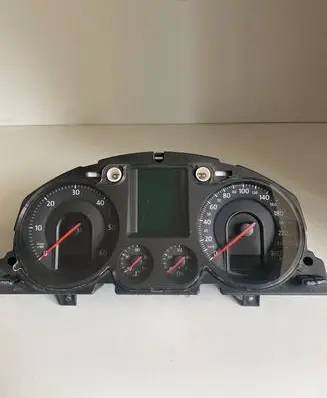 Volkswagen PASSAT B6 Speedometer (instrument cluster) 3C0920871 V0007000