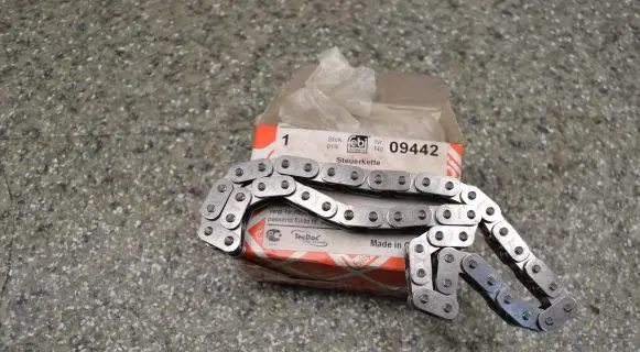 Mercedes-Benz S W220 Oil pump chain 030115125A 09442