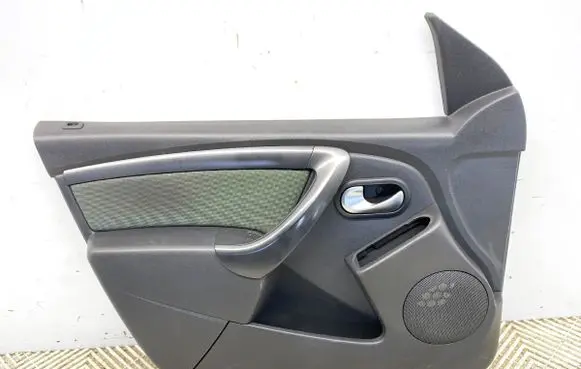 Dacia Duster II Front door card panel trim