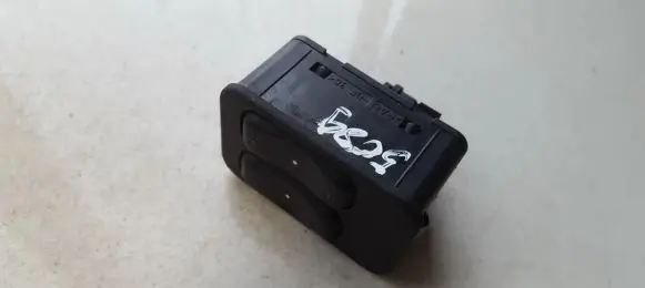 Opel Zafira A Electric window control switch 13363201 90561088