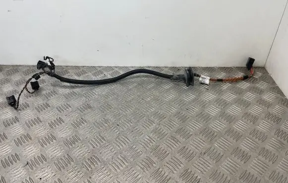 BMW 3 E90 E91 Fuel injector wires 8507798 850779804