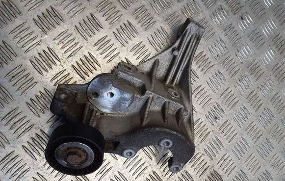 Chrysler Grand Voyager V Power steering pump mounting bracket 90513157F