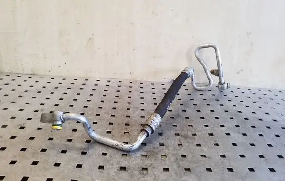 BMW X5 E53 Air conditioning (A/C) pipe/hose 837708106
