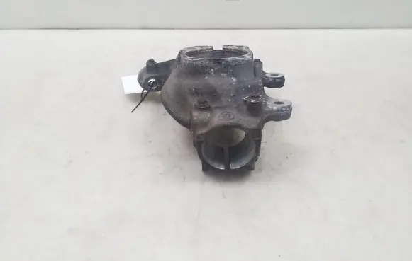 BMW 5 E60 E61 Front wheel hub spindle knuckle 6760954