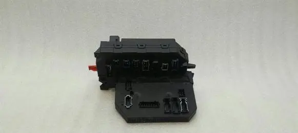 Mercedes-Benz S W221 Fuse module A2215402862