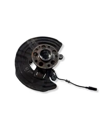 Mercedes-Benz B W245 Front wheel hub A2464210620