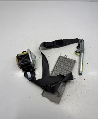 Opel Insignia A Front seatbelt 12848367