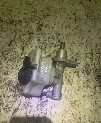 Volkswagen Touran I Master brake cylinder