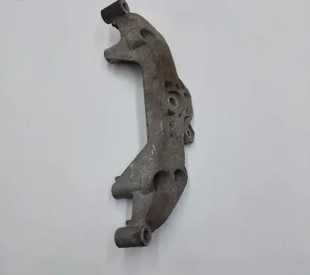 Mini Cooper Countryman R60 Engine mounting bracket 6772032