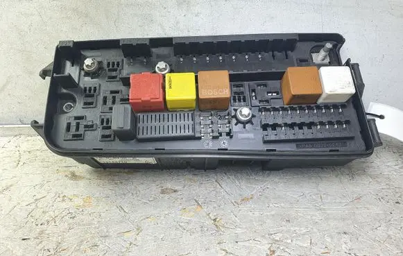 Opel Signum Fuse module 13144710 519067029