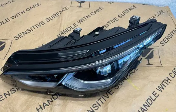 Volkswagen Golf VIII Headlight/headlamp 5H1941059K 1701VF27FDF0 90181014