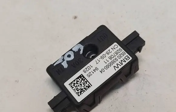 BMW X3 G01 Aerial antenna amplifier 65209389560
