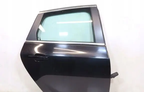 Opel Astra J Rear door