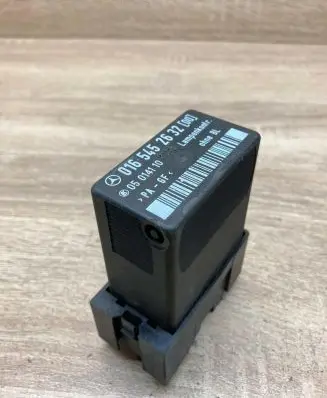 Mercedes-Benz Vito Viano W638 Light module LCM 0165452632 05014110