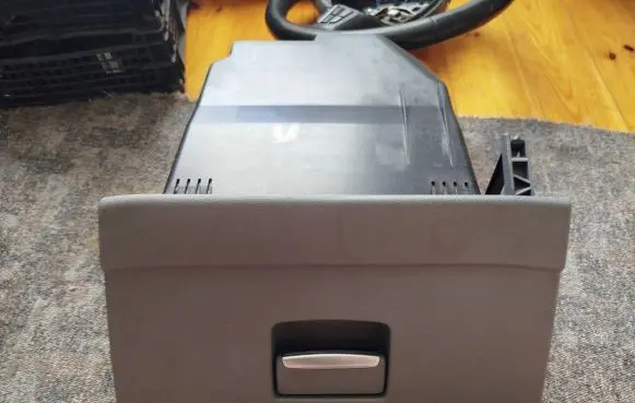 Ford Mondeo MK IV Glove box 7S71A06010 1156942B 06548006
