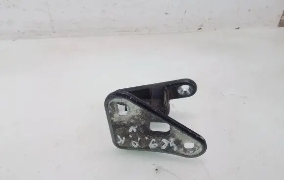 Mercedes-Benz E W211 Front door upper hinge