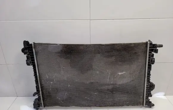 Renault Megane IV Coolant radiator 214109860R