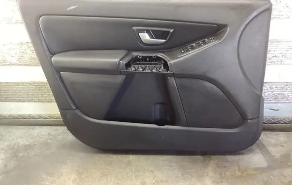 Volvo XC90 Front door card panel trim 39995409