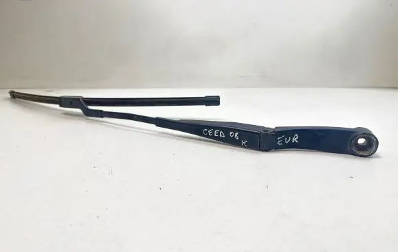 KIA Ceed Front wiper blade arm F00S51F046