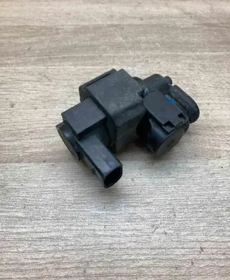 Audi A4 S4 B7 8E 8H Turbo solenoid valve 059906629A 059906628