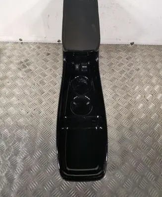 Toyota Prius (XW50) Center console 5891047100