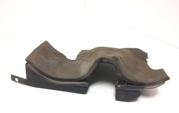Volvo S60 Front underbody cover/under tray 8667031