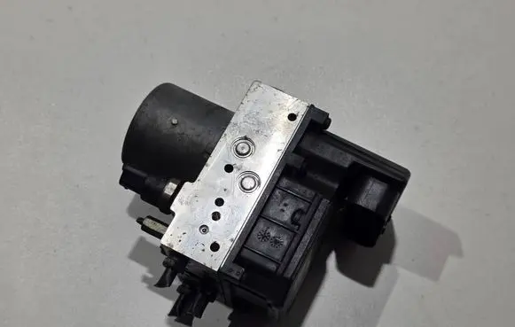 Toyota Avensis T250 ABS Pump 8954105100