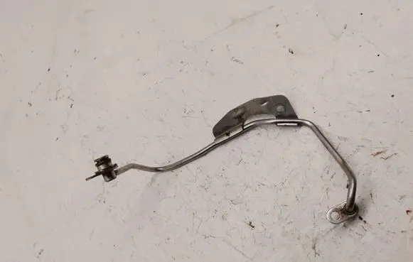 Porsche Macan (95B) Turbo turbocharger oiling pipe/hose 94610708630