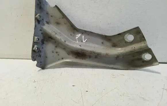 Audi A1 Fender mounting bracket 8X0821135A