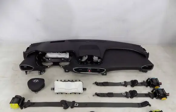 Hyundai Santa Fe Radio/GPS head unit trim 