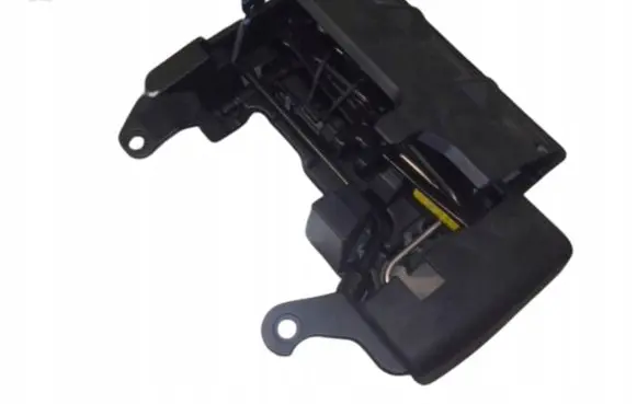 Toyota Prius (XW30) Tool box 