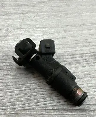 Peugeot 407 Fuel injector 01F003A 14451