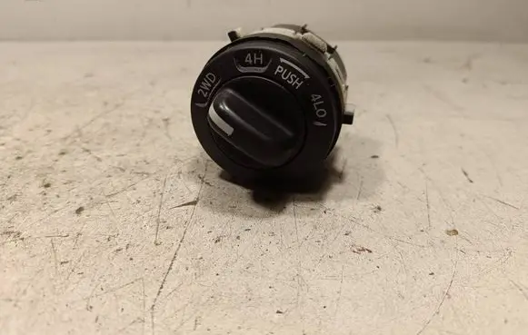 Nissan Navara D40 Differential lock switch 