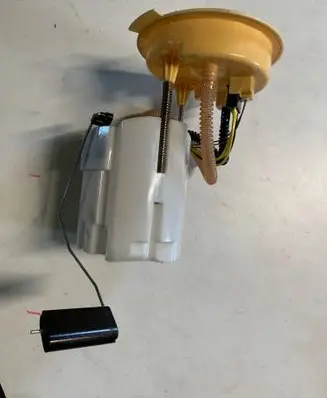 BMW 2 F46 In-tank fuel pump 7300483 7344072