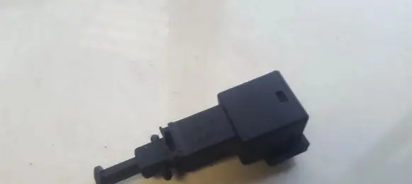 Volkswagen Golf IV Brake pedal sensor switch