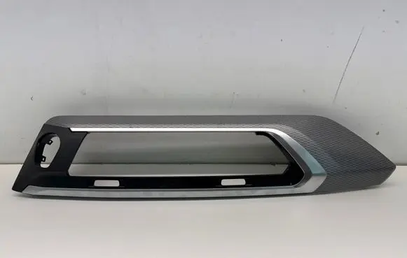 Dashboard trim
