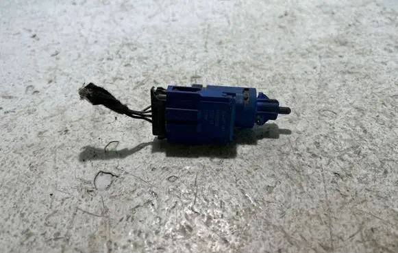Volkswagen Touareg I Brake pedal sensor switch 7L6927189 19322008 11088