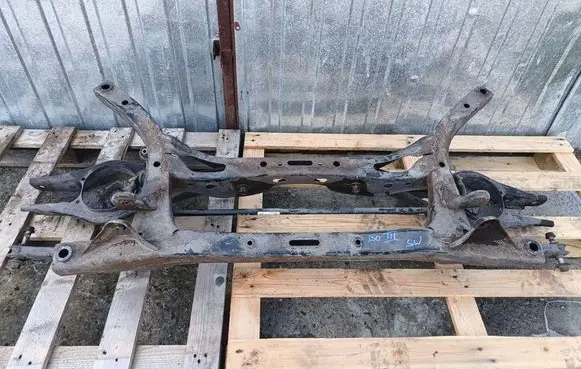 Hyundai i30 Rear axle beam 