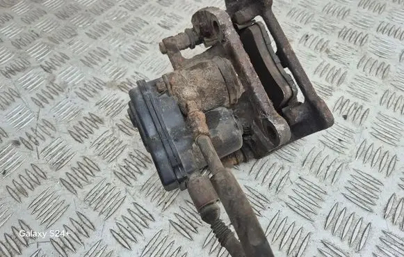 Rear brake caliper