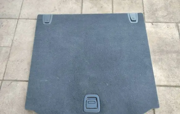 Trunk/boot floor carpet liner