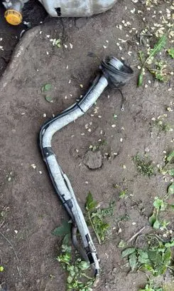 Volvo V70 Fuel tank filler neck pipe 8624705 T7021952