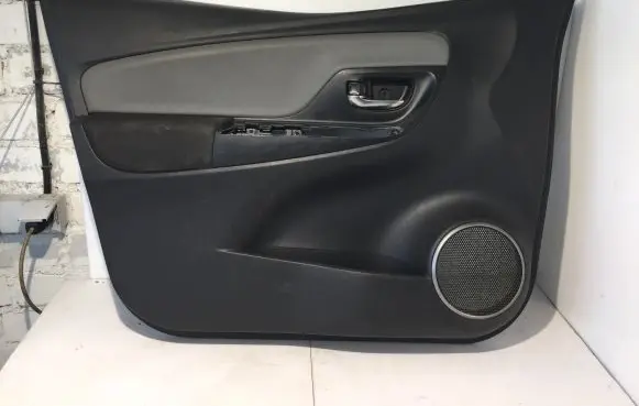 Toyota Yaris Front door card panel trim 676200DK00C5 677640D130 14825335X